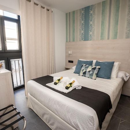 Готель Nerja-Centro-Jacuzzi- Mirador De La Ermita- Adults Recommended Екстер'єр фото